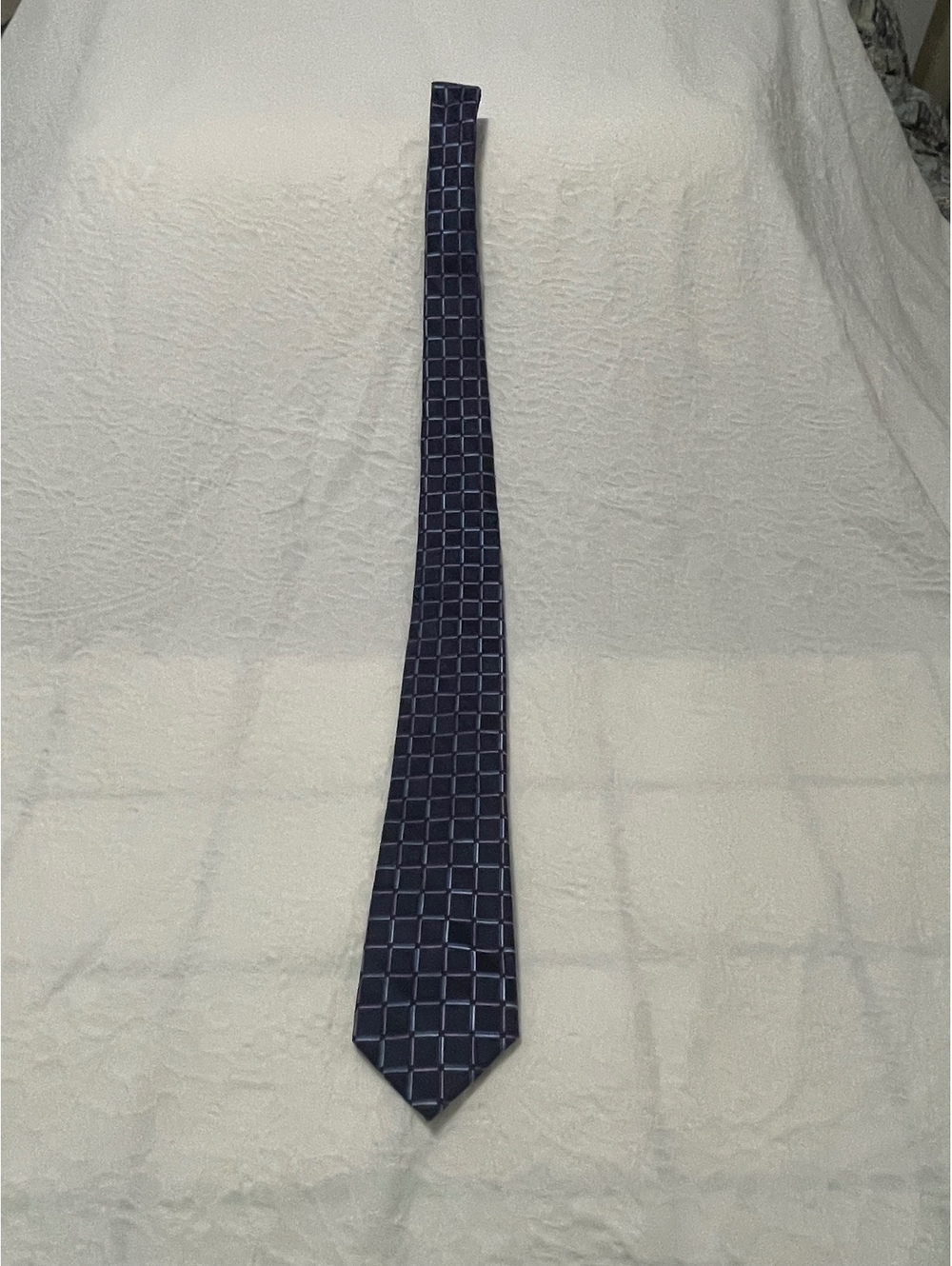 Michael Kors Men's Navy Blue Geometric Pattern Silk Tie